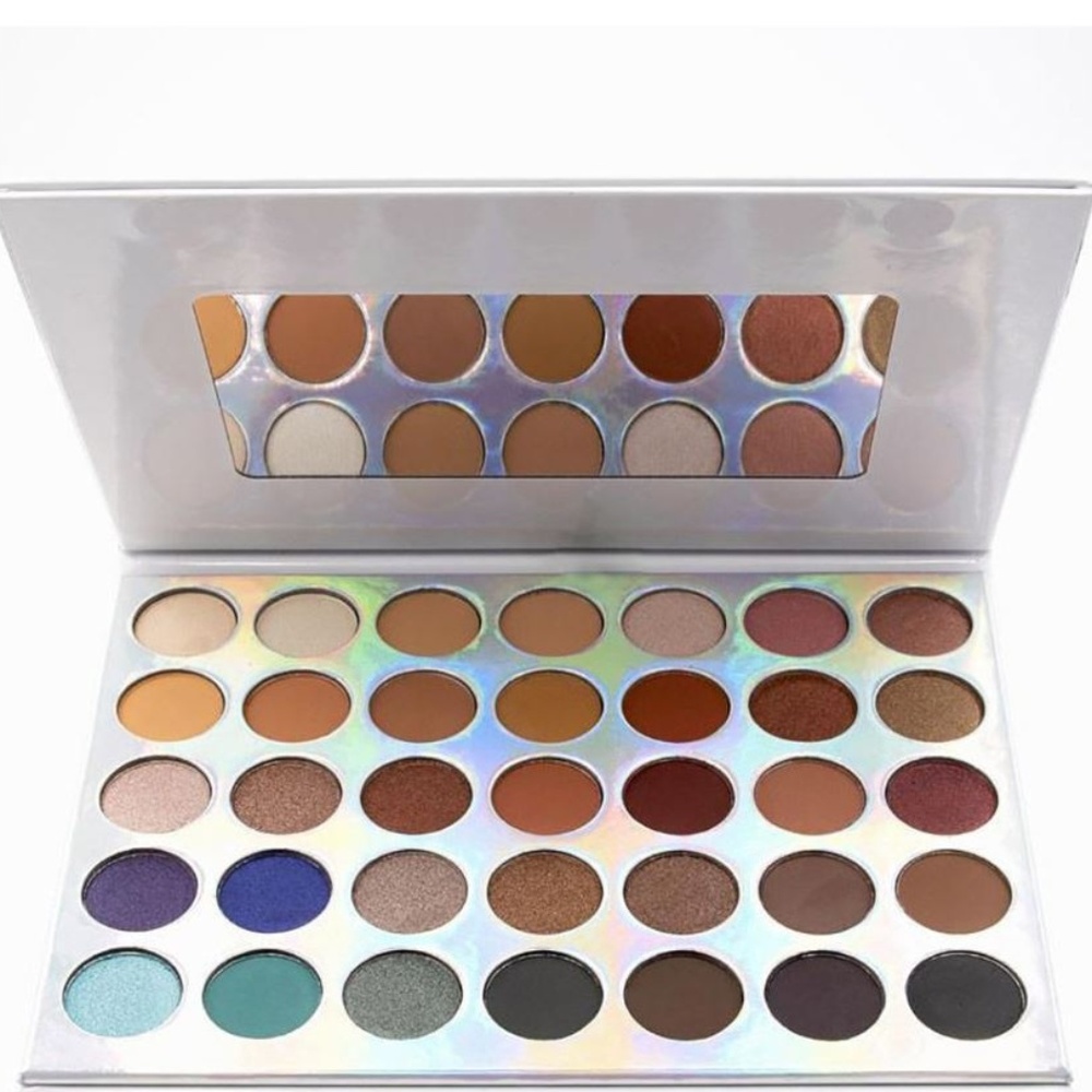 OMG 35 COLOR EYESHADOW PALETTE